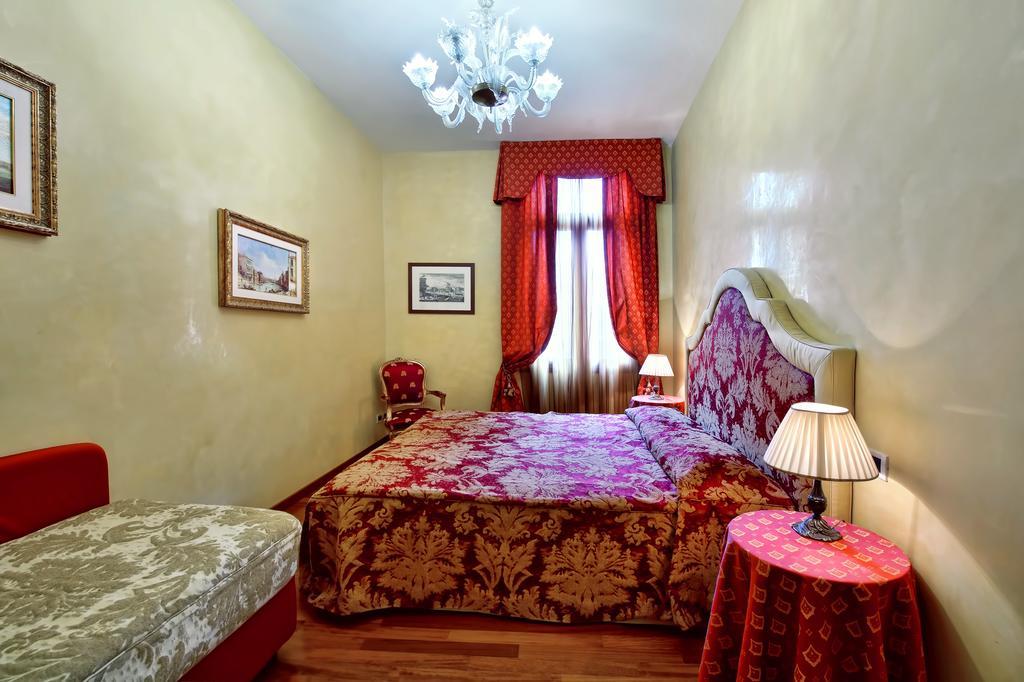 Residence Odoni Venedig Værelse billede